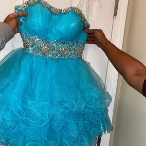 Formal Dress for Juniors/women. Size 2